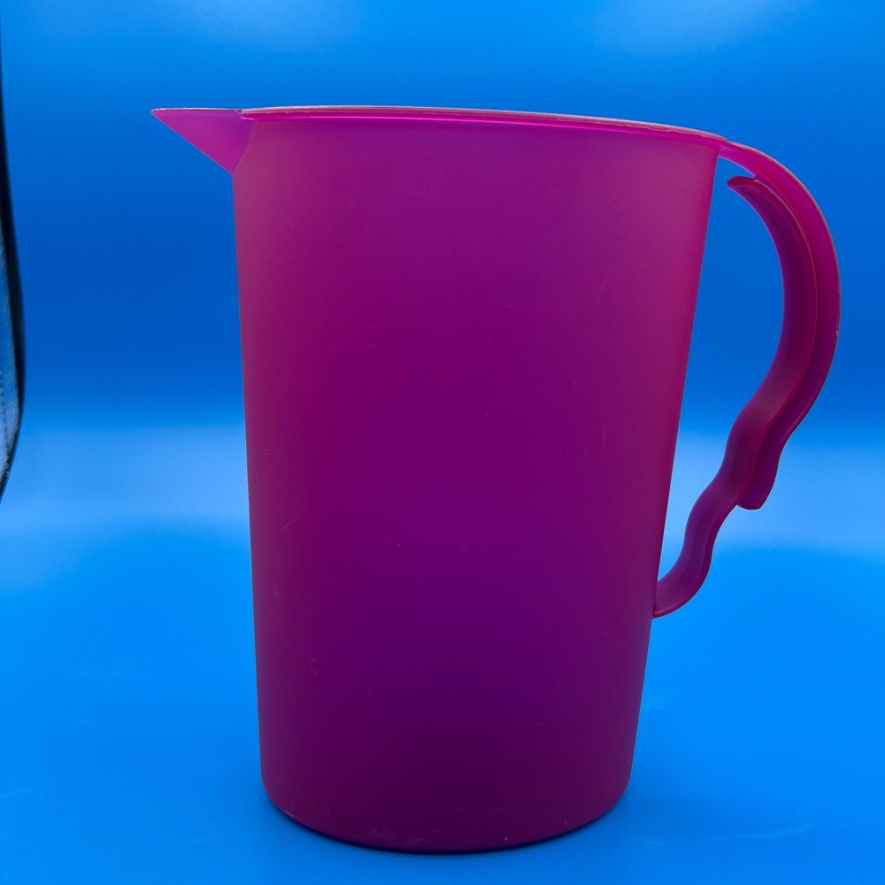 Tupperware Impressions 2 Qt Slim Refrigerator Pitcher Purple Pink Berry